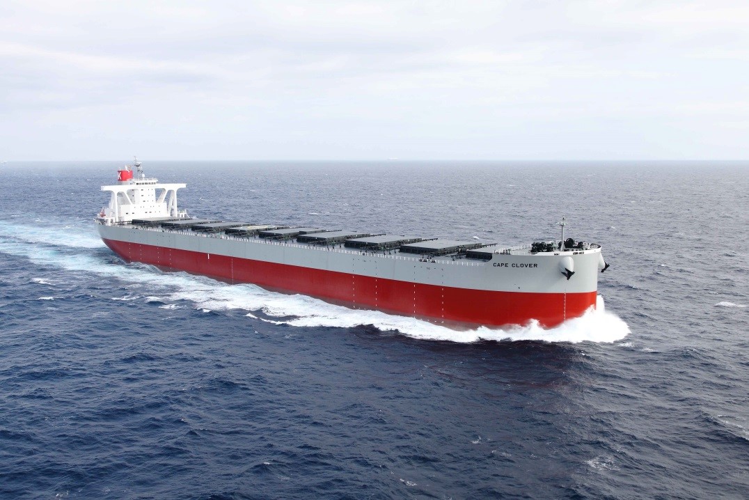18万3千トン型ばら積み運搬船「CAPE CLOVER」