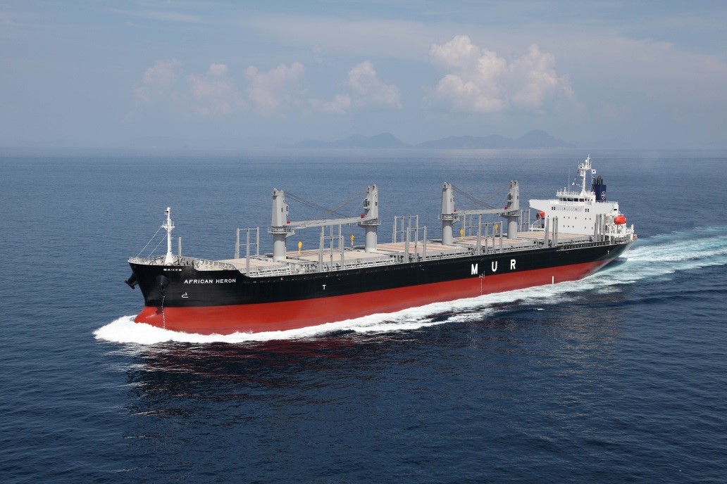 3万4千トン型ばら積み運搬船「AFRICAN HERON」