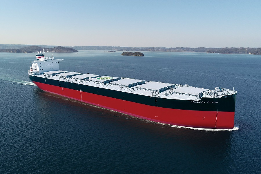 8万5千トン型ばら積み運搬船「CAMELLIA ISLAND」
